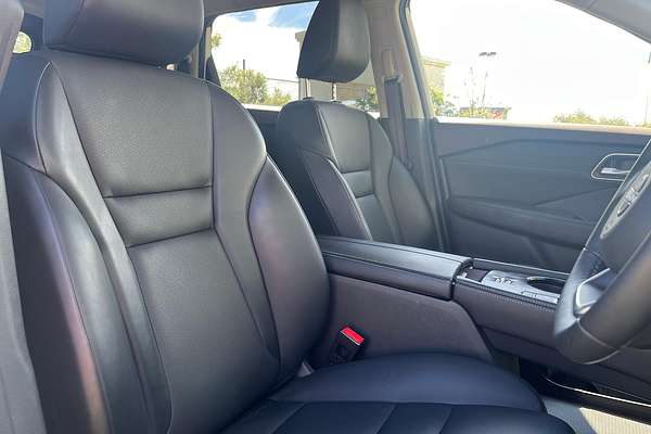 2022 Nissan X-TRAIL ST-L T33