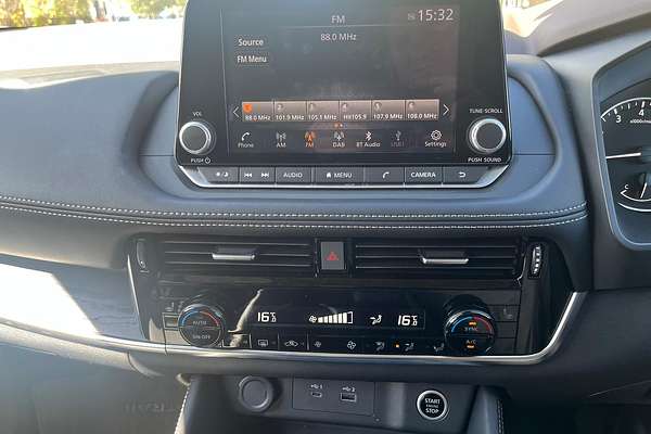 2022 Nissan X-TRAIL ST-L T33