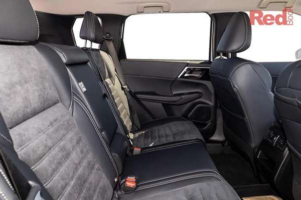 2024 Mitsubishi Outlander PHEV Aspire ZM