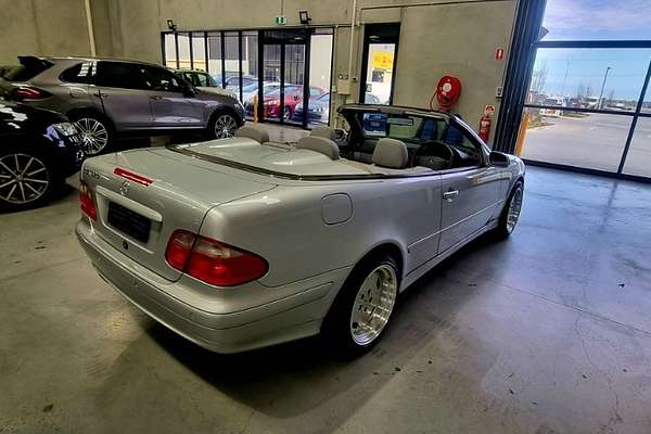 2000 Mercedes-Benz CLK-Class CLK320 Elegance A208