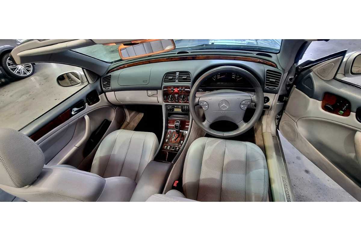 2000 Mercedes-Benz CLK-Class CLK320 Elegance A208
