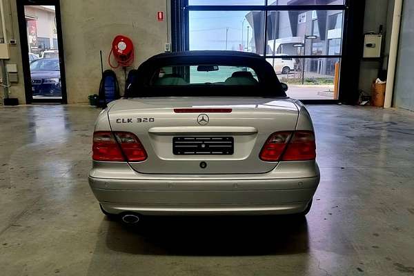 2000 Mercedes-Benz CLK-Class CLK320 Elegance A208