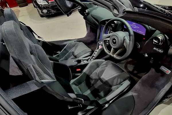 2022 McLaren 720S Performance P14