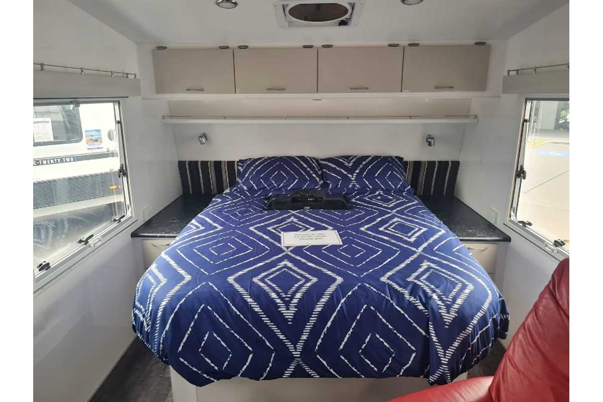 2014 Otron SIGNATURE SERIES 2 CARAVAN