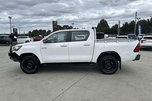2015 Toyota Hilux SR GUN126R 4X4