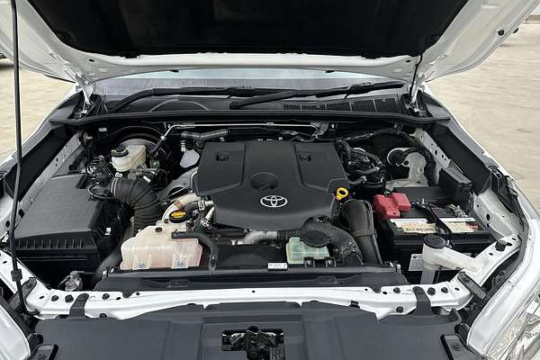 2015 Toyota Hilux SR GUN126R 4X4
