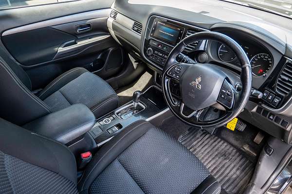 2017 Mitsubishi Outlander LS Safety Pack ZK