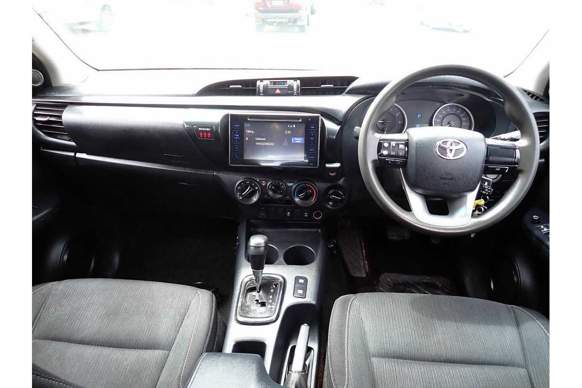 2016 Toyota Hilux SR (4x4) GUN126R 4X4