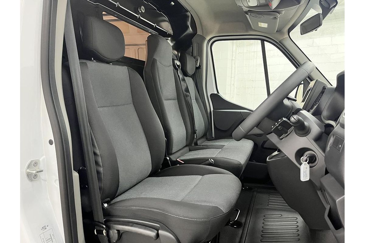 2023 Master L3H2 LWB Pro FWD 2.3L Diesel AMT 