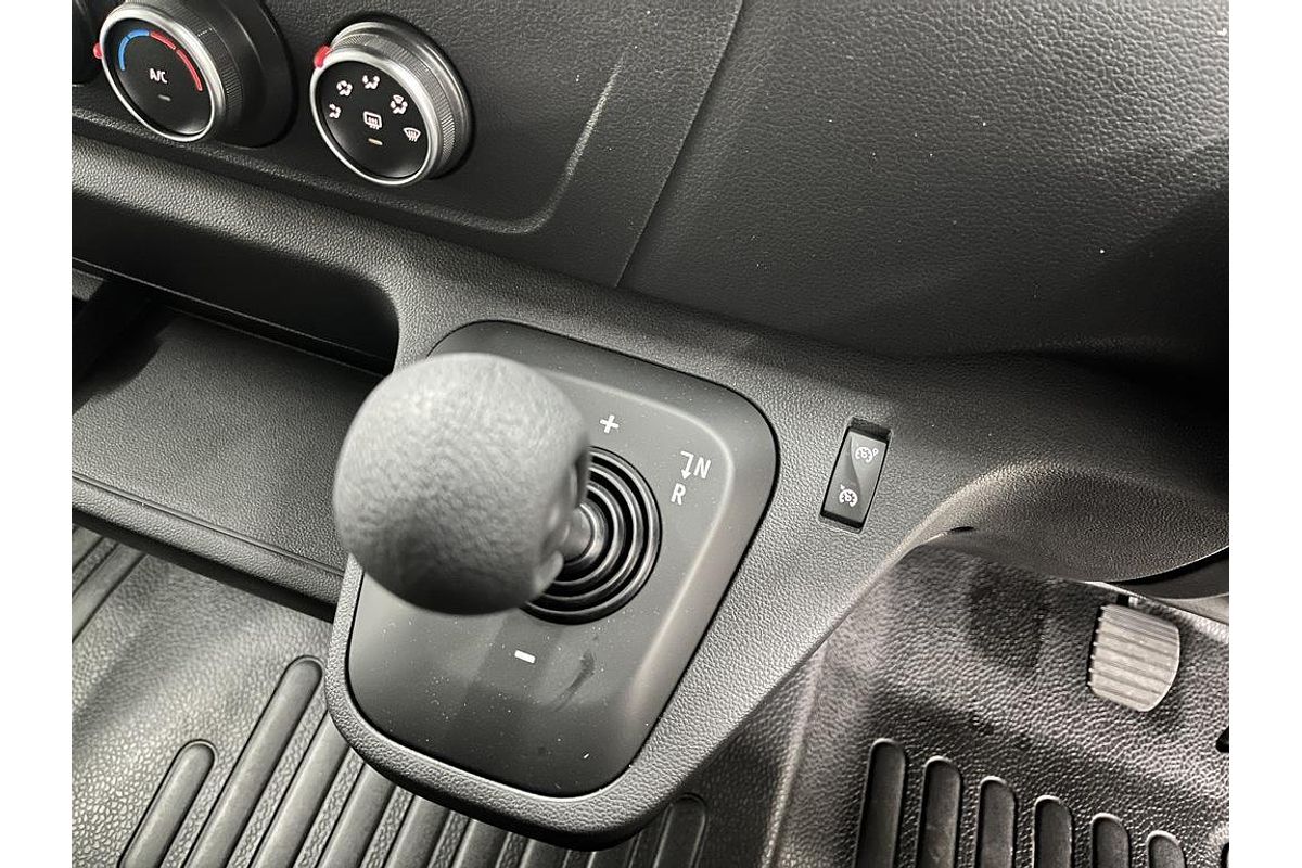 2023 Master L3H2 LWB Pro FWD 2.3L Diesel AMT 