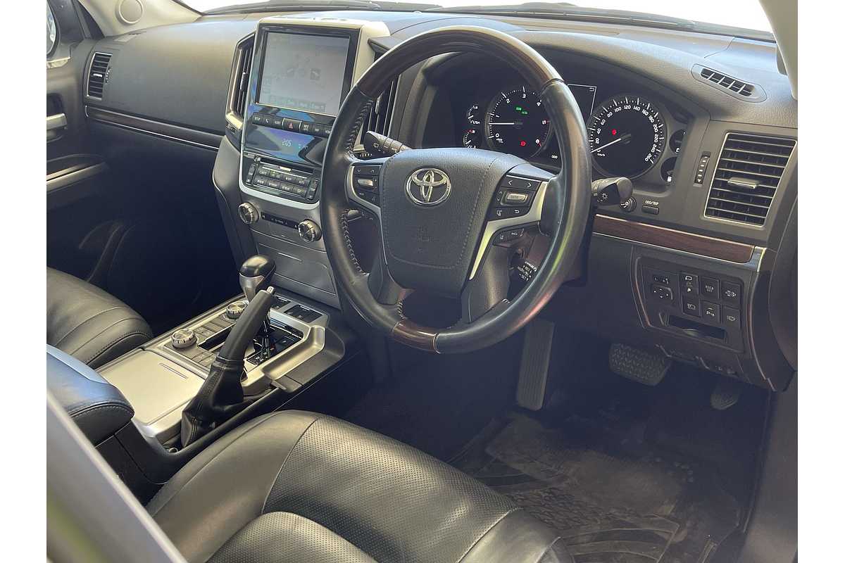 2017 Toyota Landcruiser Sahara VDJ200R