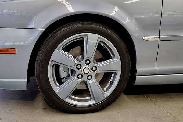 2009 Jaguar X-Type LE X400