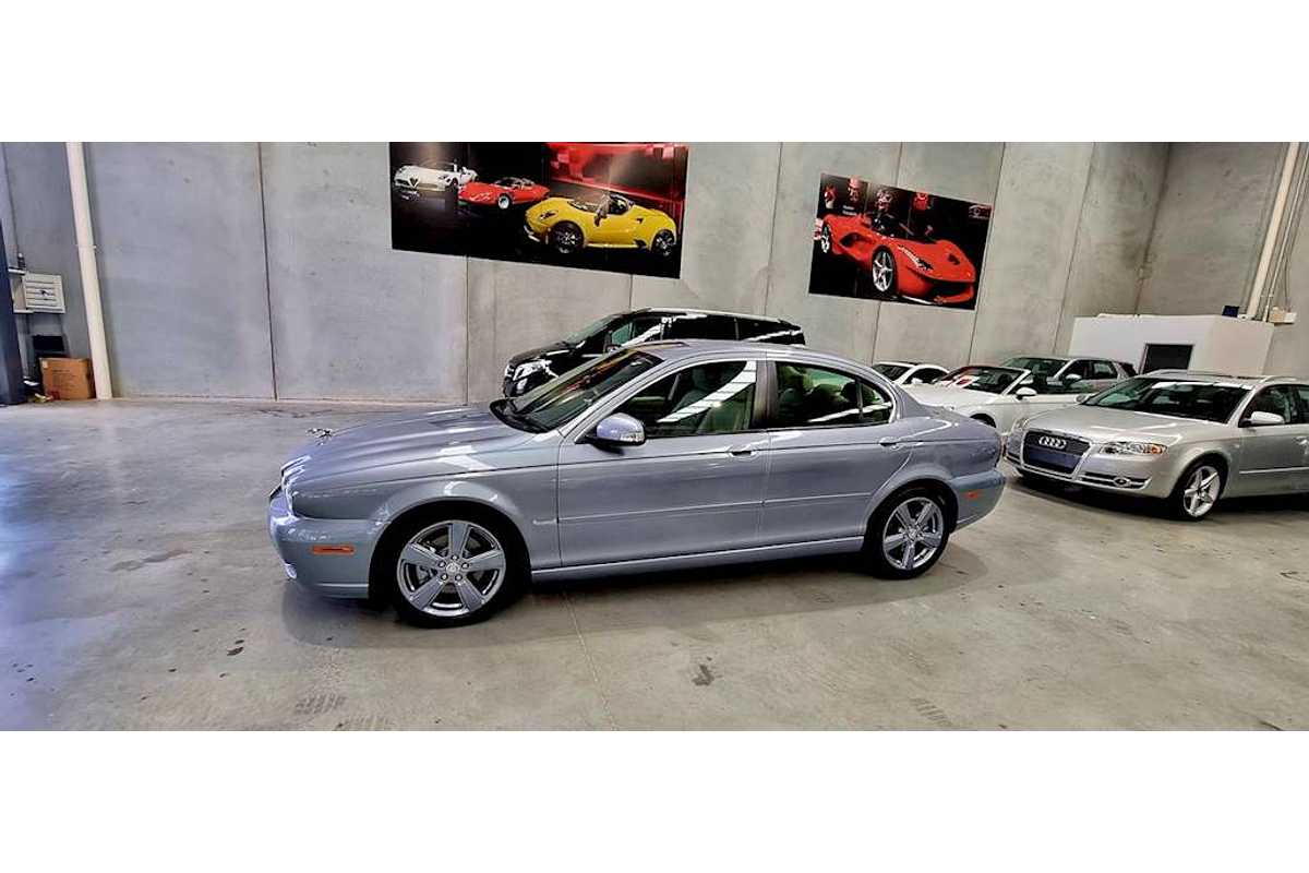 2009 Jaguar X-Type LE X400