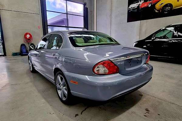 2009 Jaguar X-Type LE X400