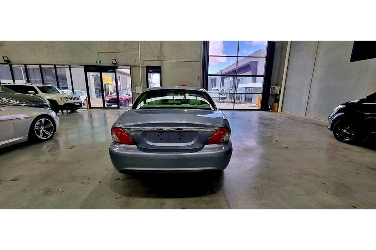 2009 Jaguar X-Type LE X400