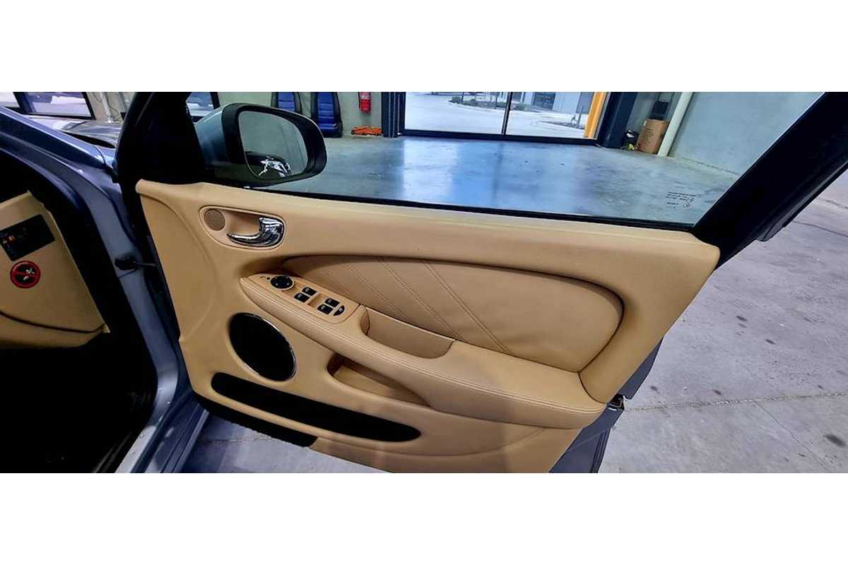 2009 Jaguar X-Type LE X400