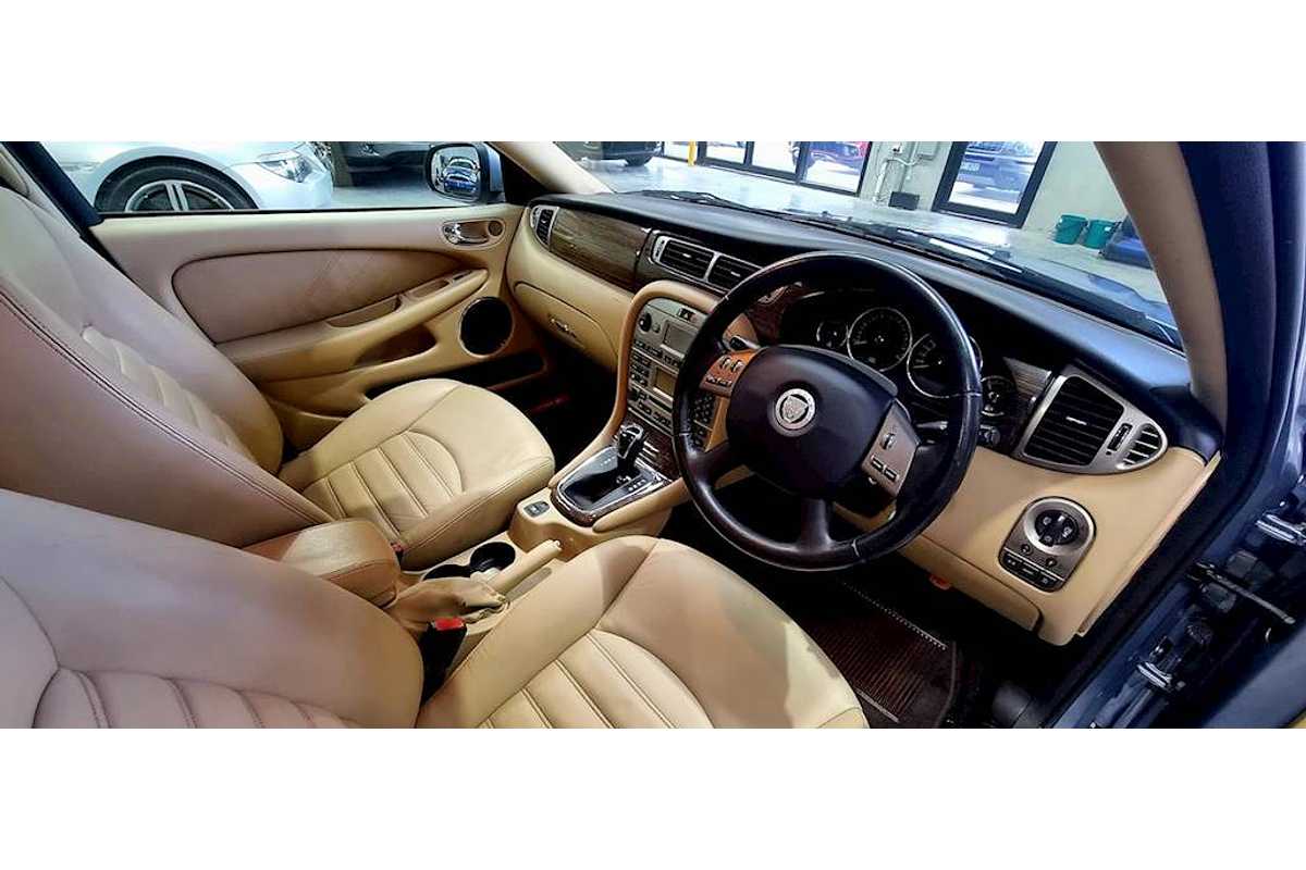 2009 Jaguar X-Type LE X400