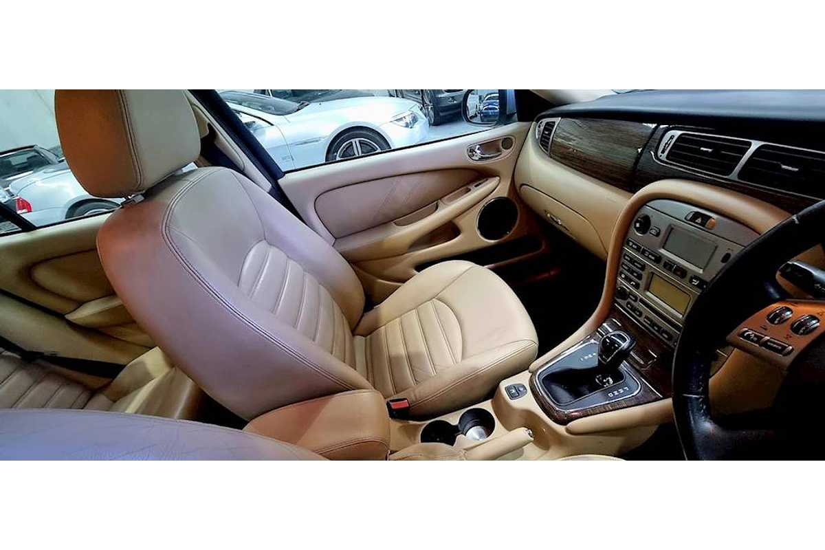2009 Jaguar X-Type LE X400
