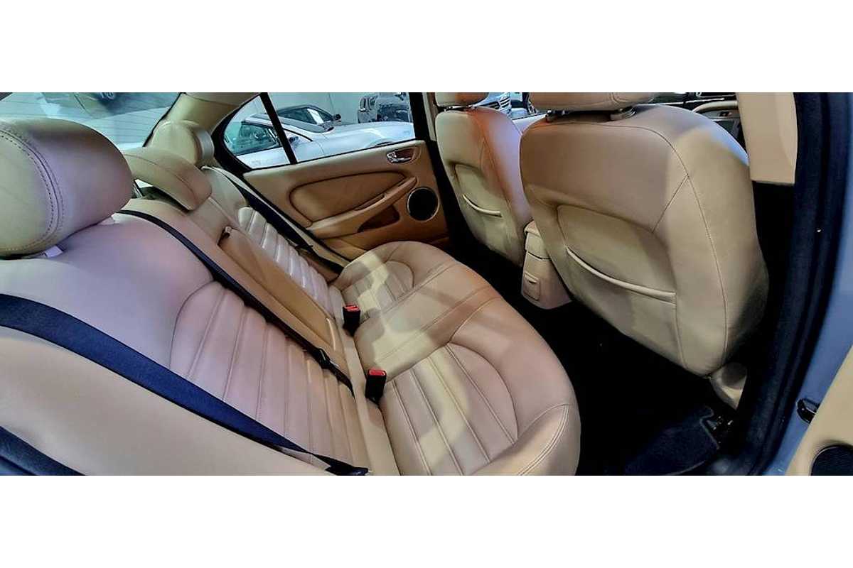 2009 Jaguar X-Type LE X400