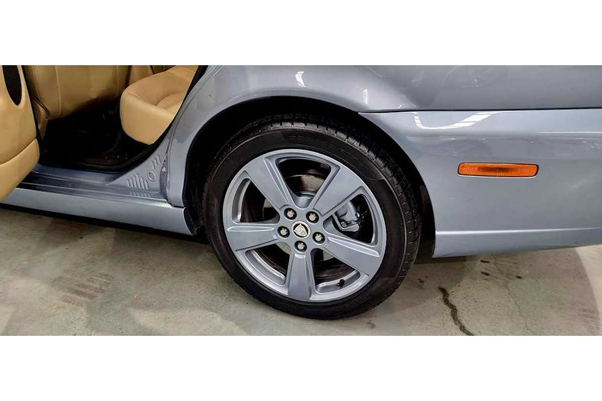 2009 Jaguar X-Type LE X400