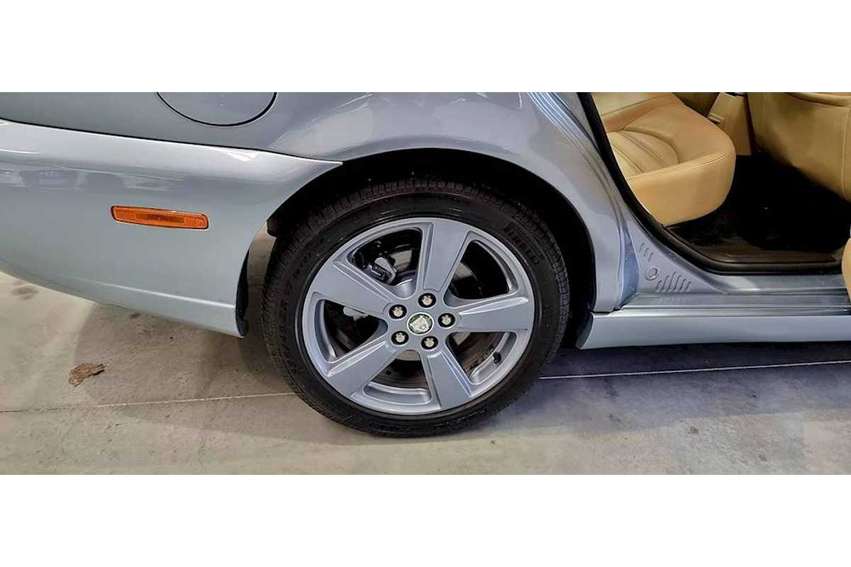 2009 Jaguar X-Type LE X400