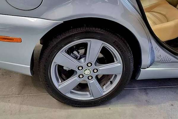 2009 Jaguar X-Type LE X400