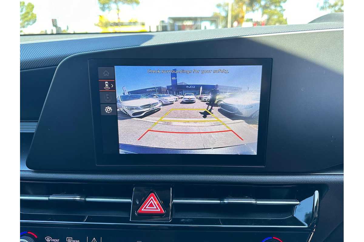 2022 Kia Niro HEV S SG2
