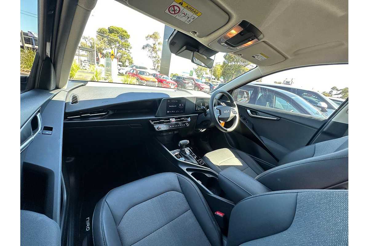 2022 Kia Niro HEV S SG2