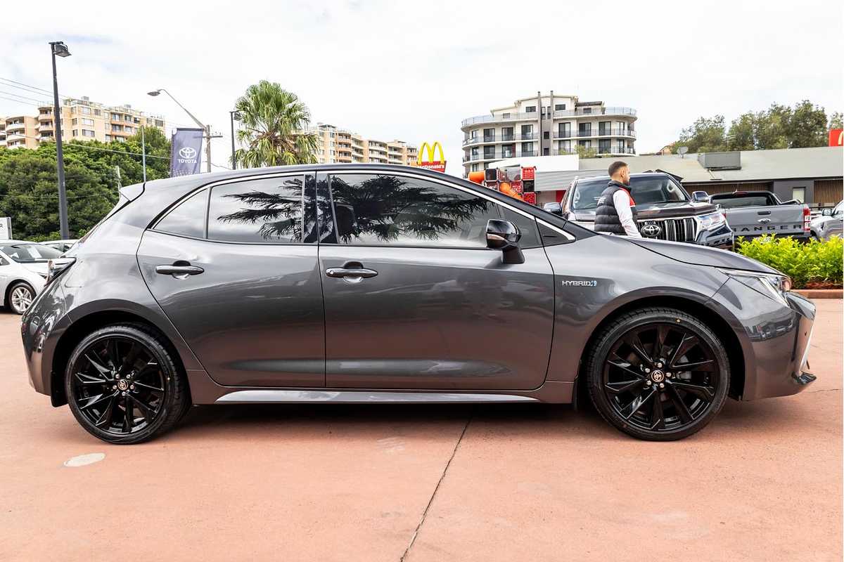 2020 Toyota Corolla ZR Hybrid ZWE211R