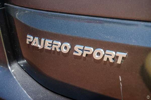 2024 Mitsubishi Pajero Sport GLX QF