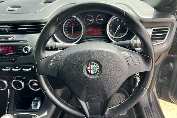 2011 Alfa Romeo Giulietta 1.4