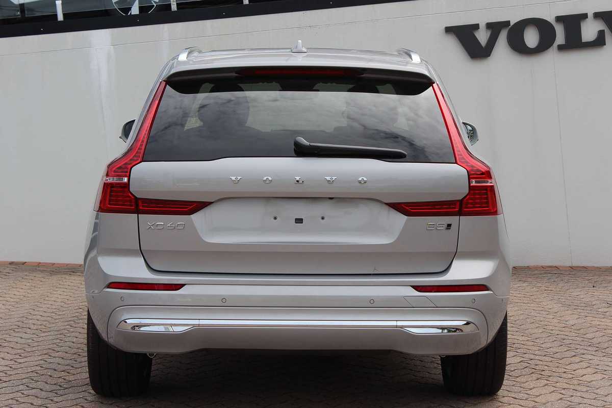 2023 Volvo XC60 Ultimate B5 Bright