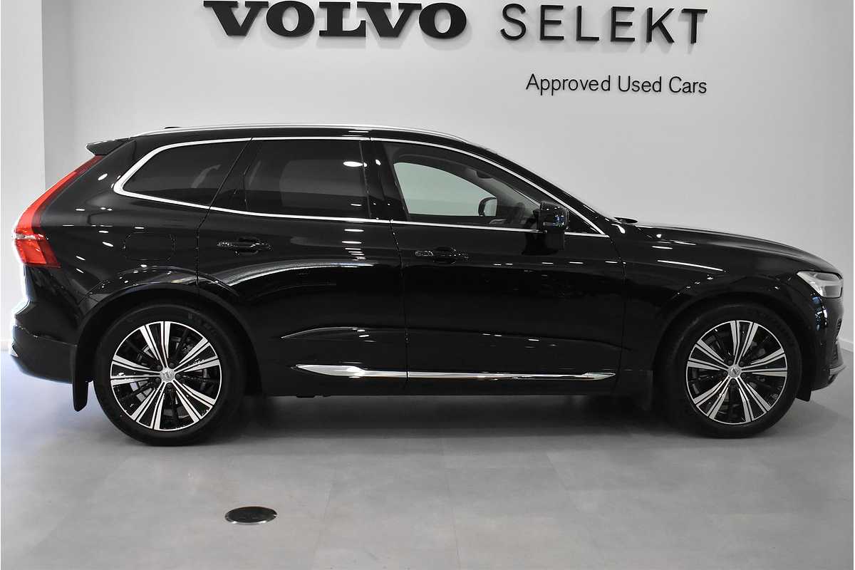 2022 Volvo XC60 Ultimate B5 Bright