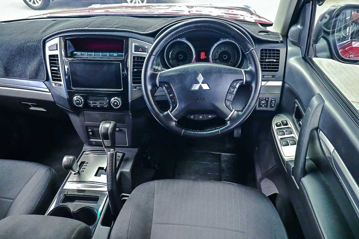 2016 Mitsubishi Pajero GLX NX