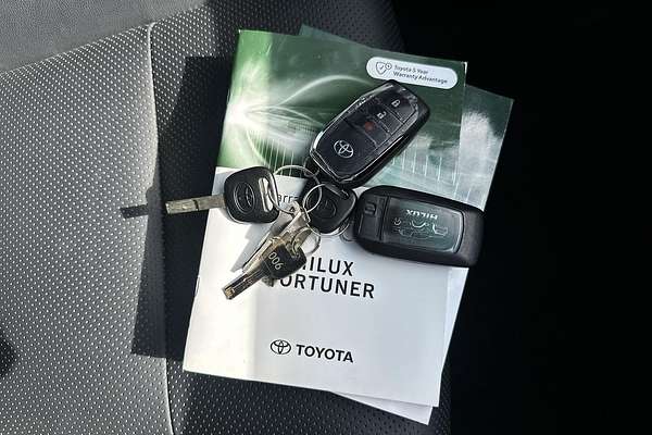 2022 Toyota Hilux Rugged X GUN126R 4X4
