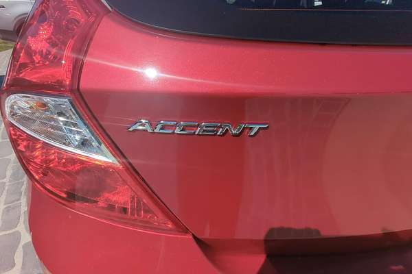 2019 Hyundai Accent Sport RB6