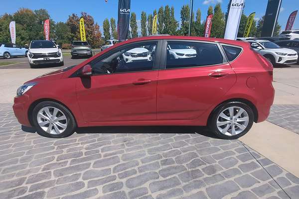 2019 Hyundai Accent Sport RB6