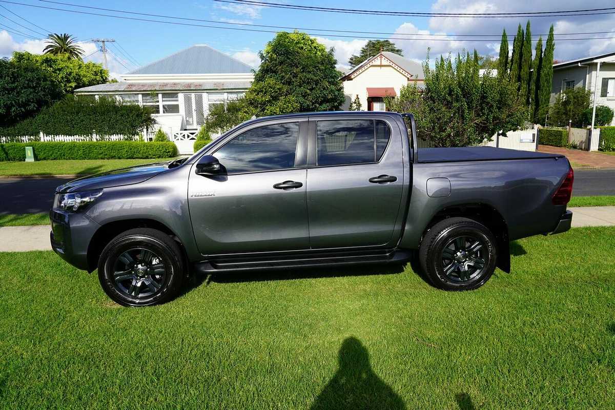 2021 Toyota Hilux SR+ (4x4) GUN126R Facelift 4X4