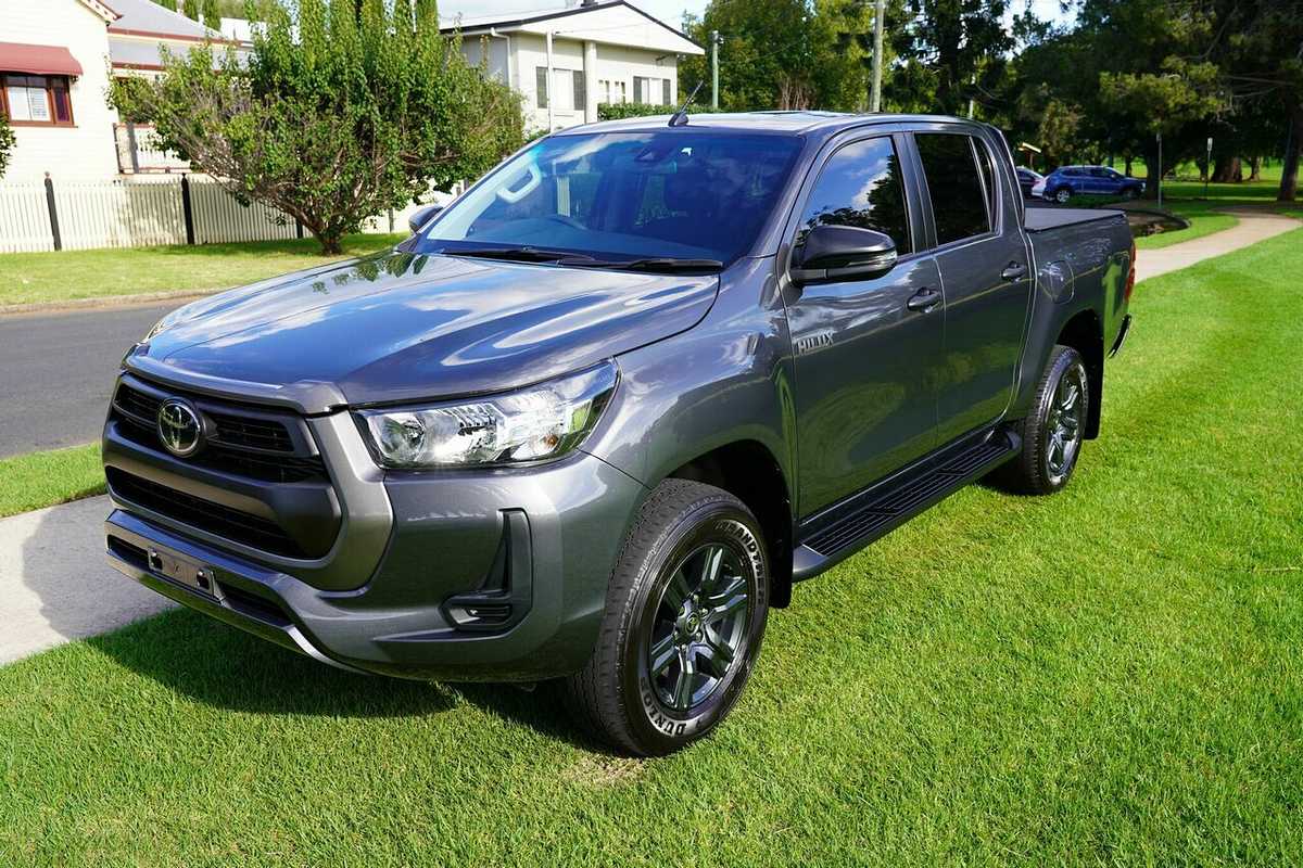 2021 Toyota Hilux SR+ (4x4) GUN126R Facelift 4X4