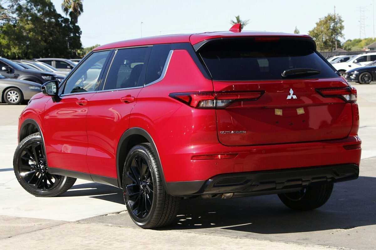 2023 Mitsubishi Outlander Black Edition ZM