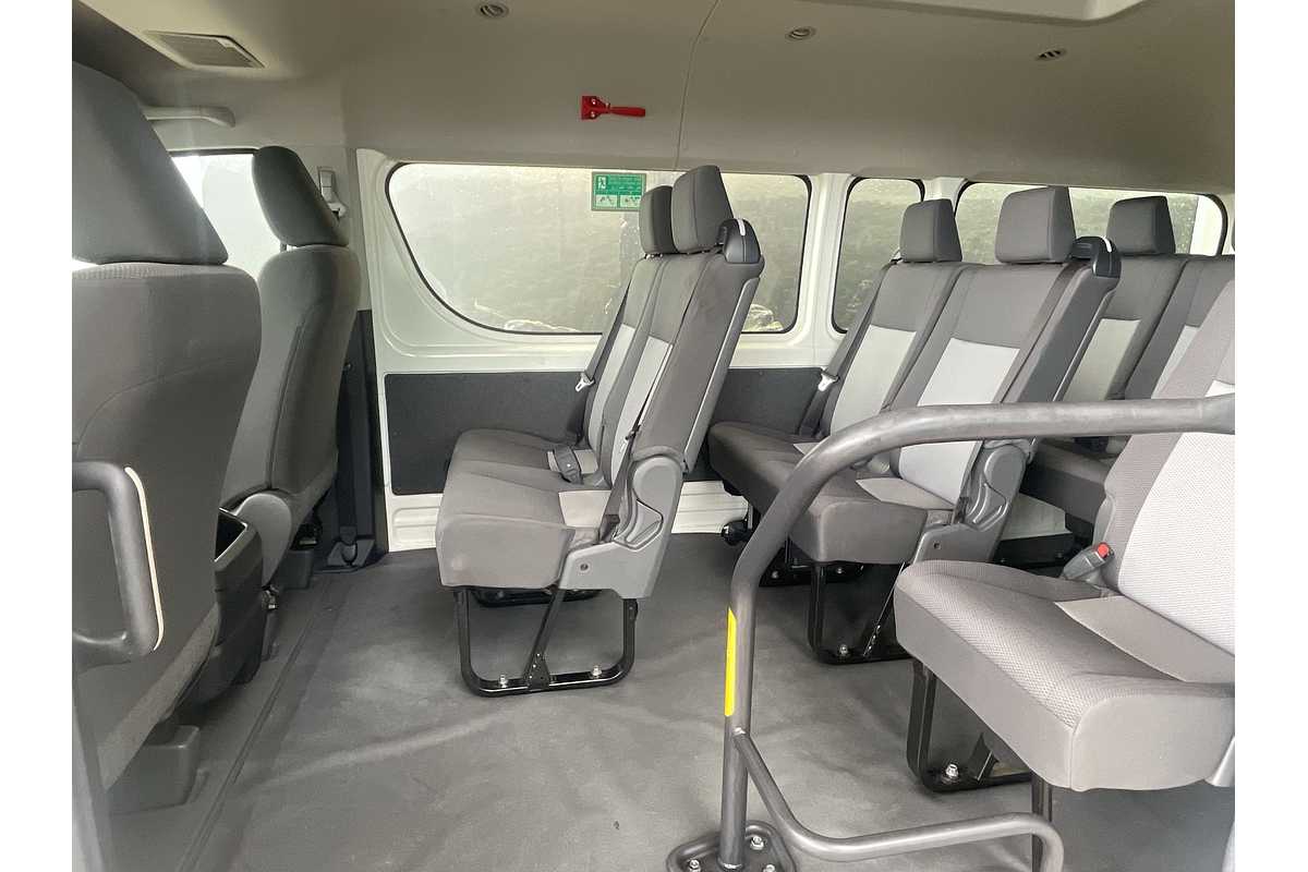 2021 Toyota Hiace Commuter GDH322R