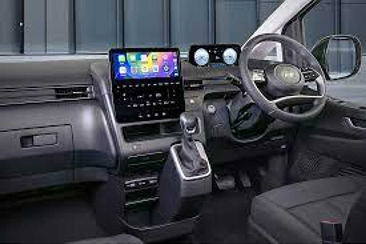2024 Hyundai STARIA LOAD Premium US4.V2