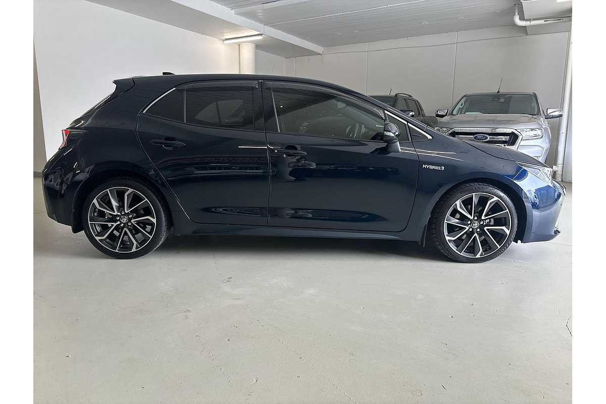 2020 Toyota Corolla ZR Hybrid ZWE211R