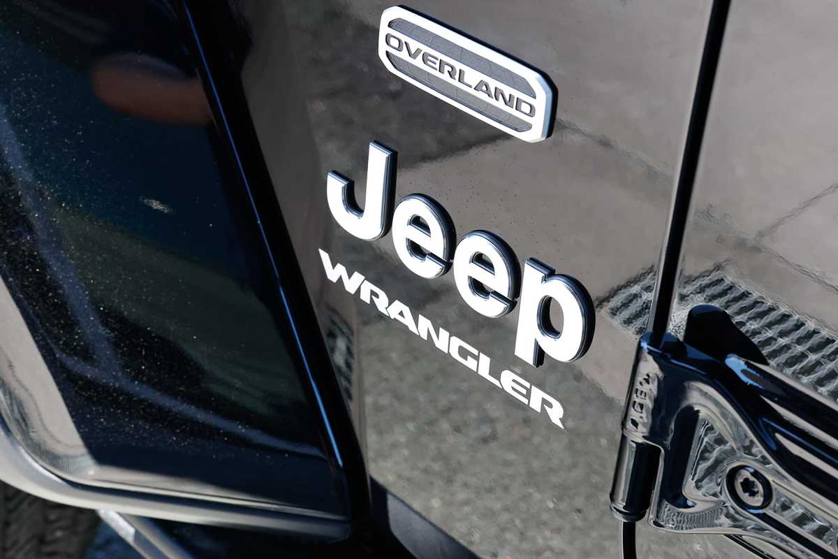 2024 Jeep Wrangler Unlimited Overland JL
