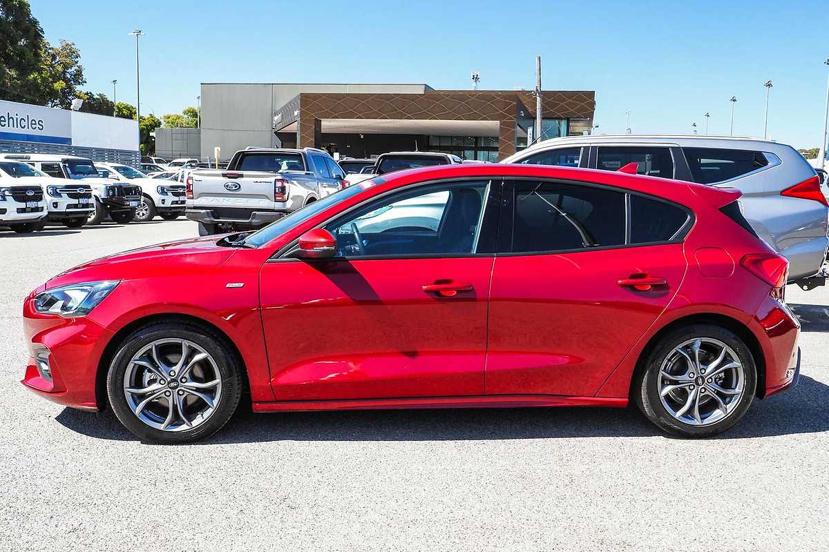 2020 Ford Focus ST-Line SA