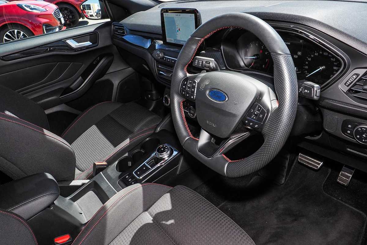 2020 Ford Focus ST-Line SA