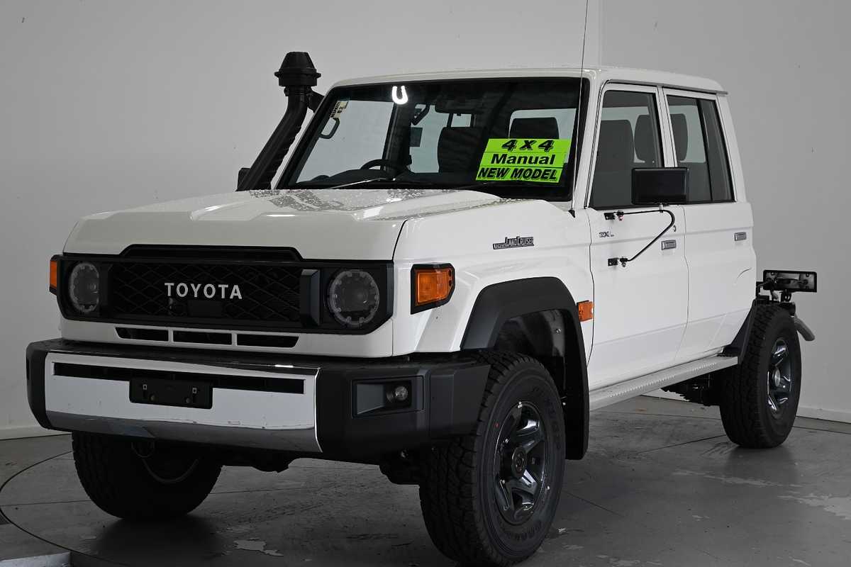 2023 Toyota LandCruiser LC Military GXL 4.5L Tual DualChassis001 7217770B0