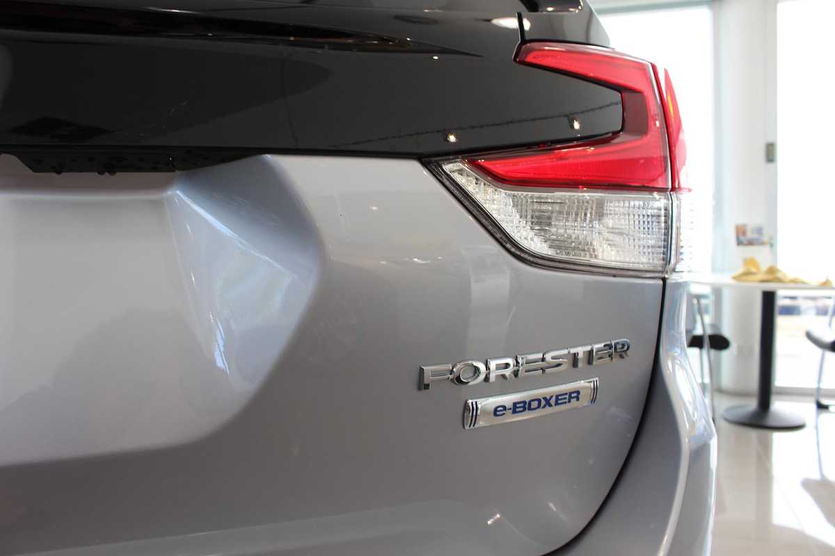 2023 Subaru Forester Hybrid S S5