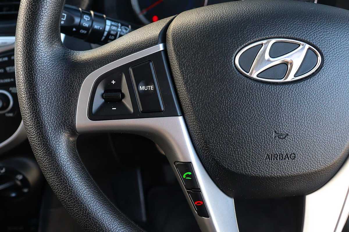 2011 Hyundai Accent Active RB