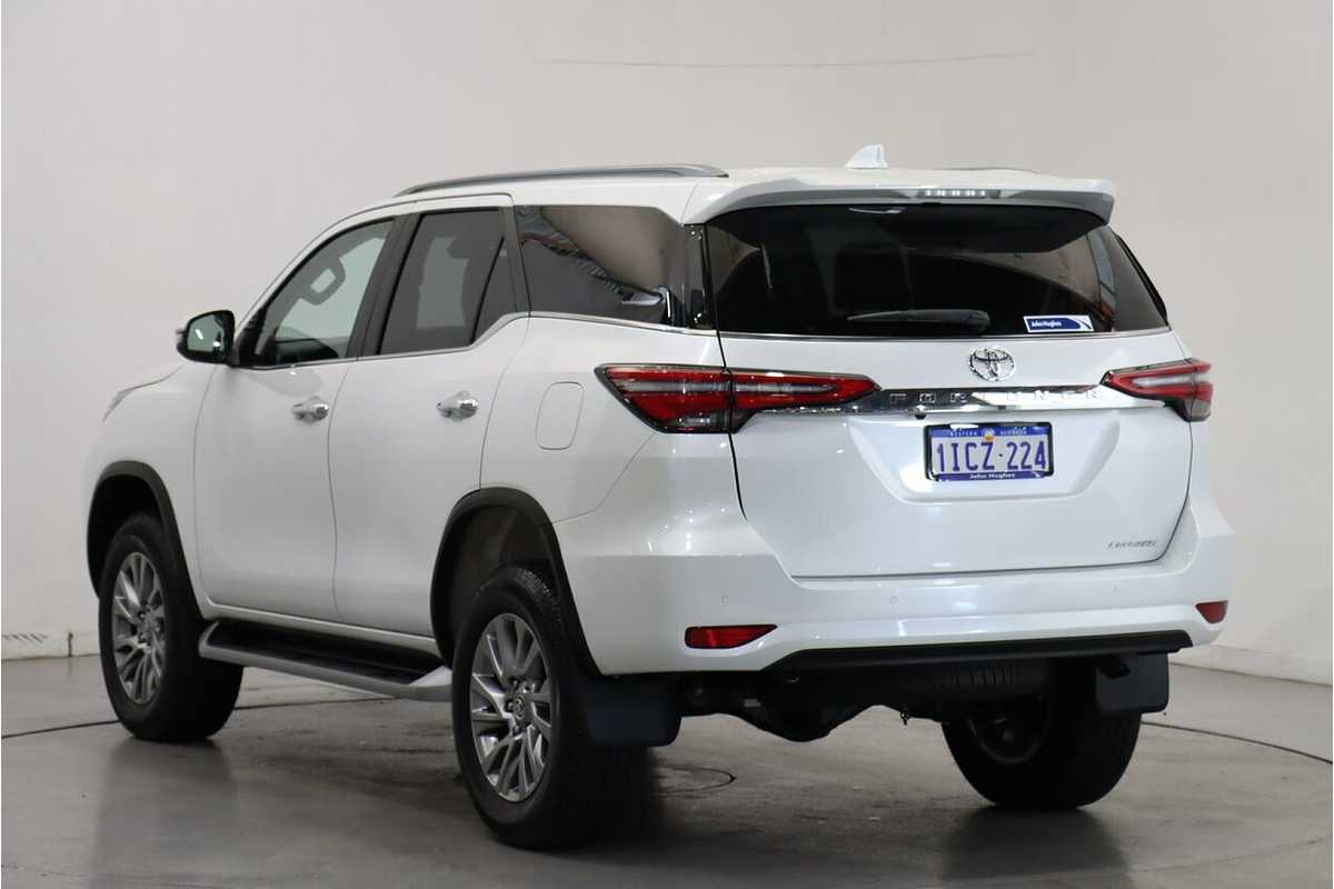 SOLD 2024 Toyota Fortuner Crusade in White Used SUV Victoria Park WA